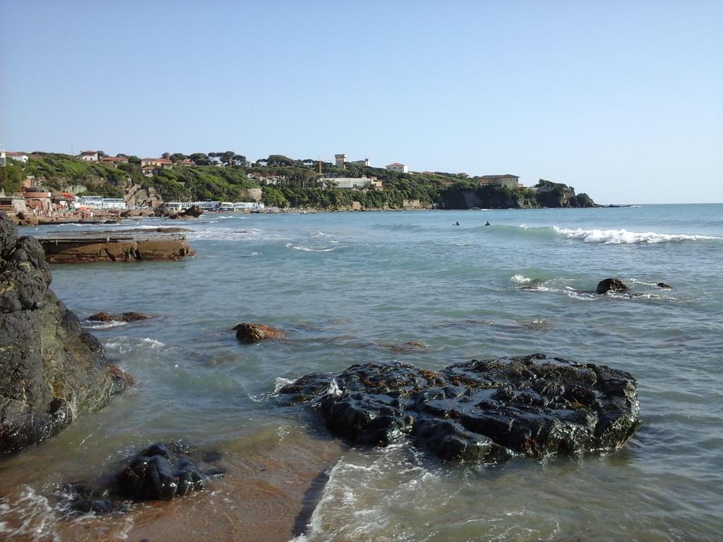 Appartamenti Torre Medicea Castiglioncello Exteriör bild